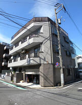 クリスタルメゾン